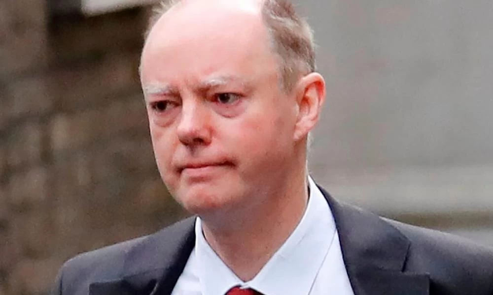 Βρετανός αρχίατρος: Δίχως lockdown δεν θα άντεχε το σύστημα υγείας